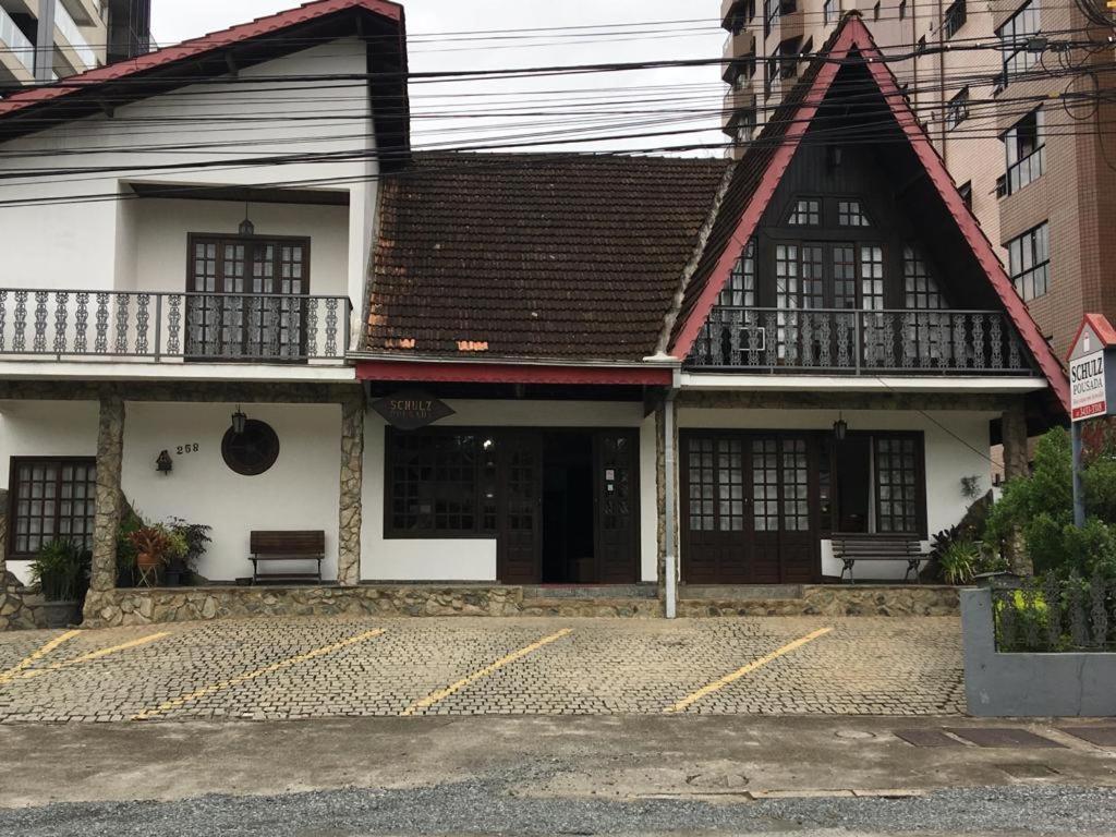 Schulz Pousada Joinville Extérieur photo